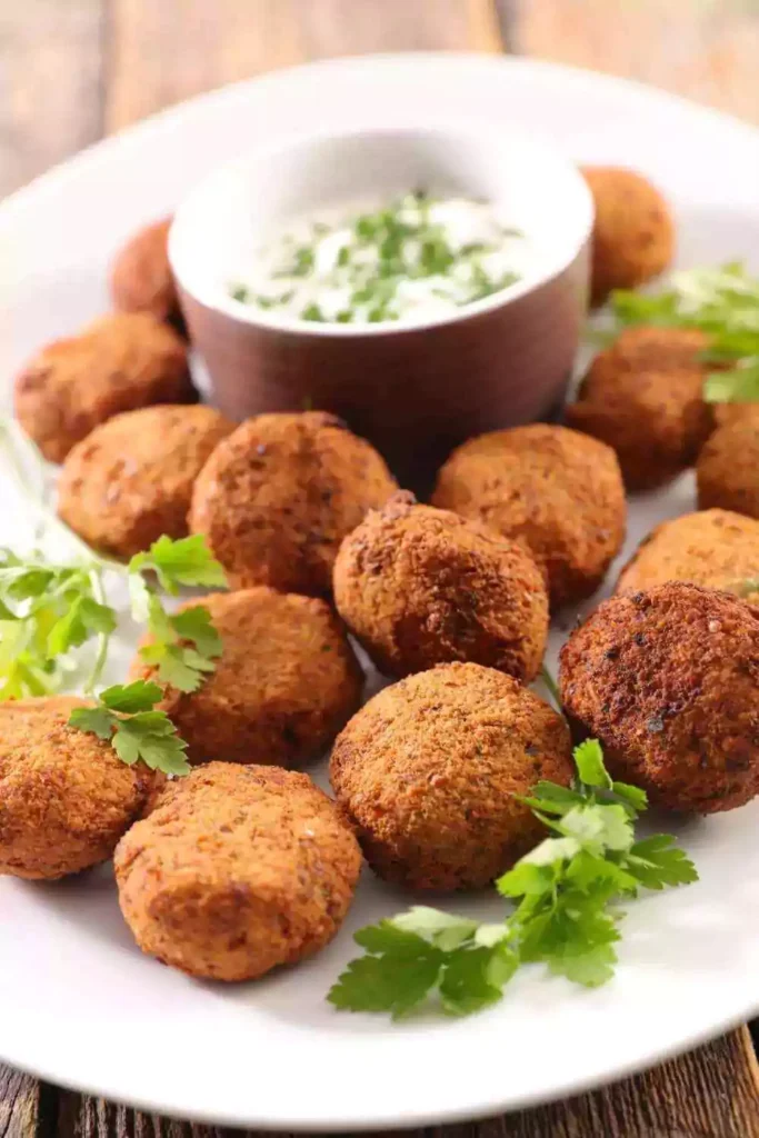 Falafel with Garlic Yogurt Sauce