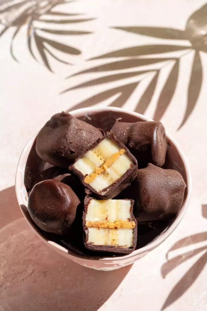Frozen Banana Bites with Peanut Butter and Chocolate