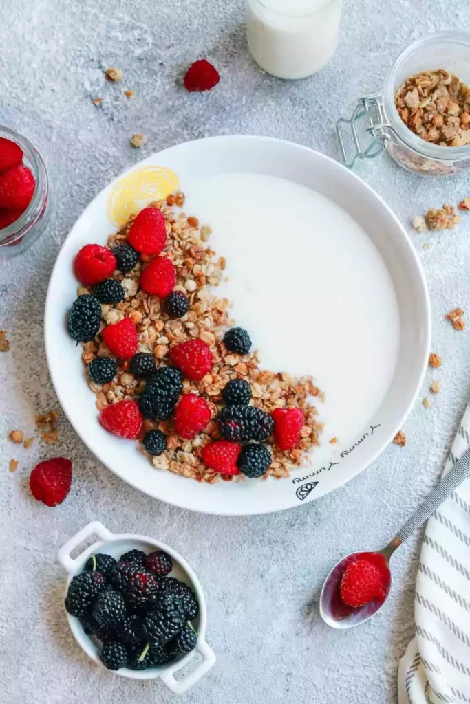 Greek Yogurt Parfait with Berries & Honey